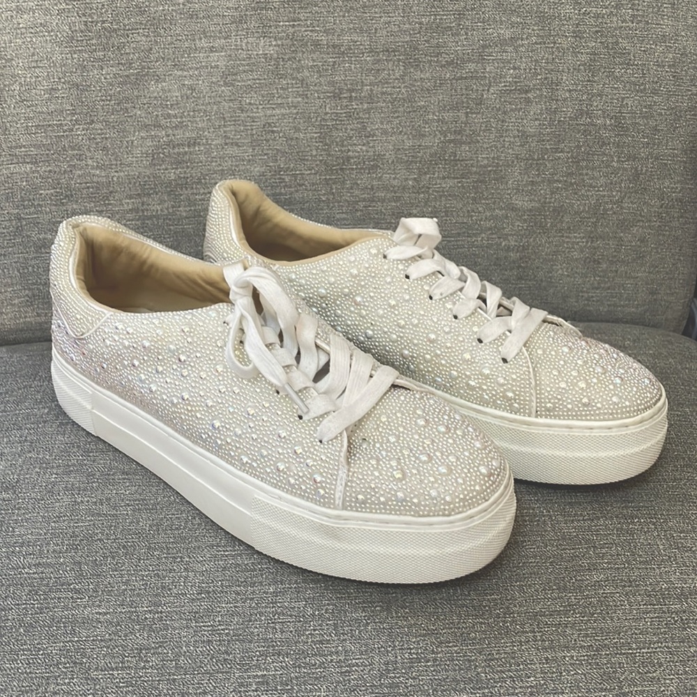 Betsey Johnson Sidny Sneaker